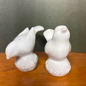 Vintage White Ceramic Birds Salt Pepper Shakers